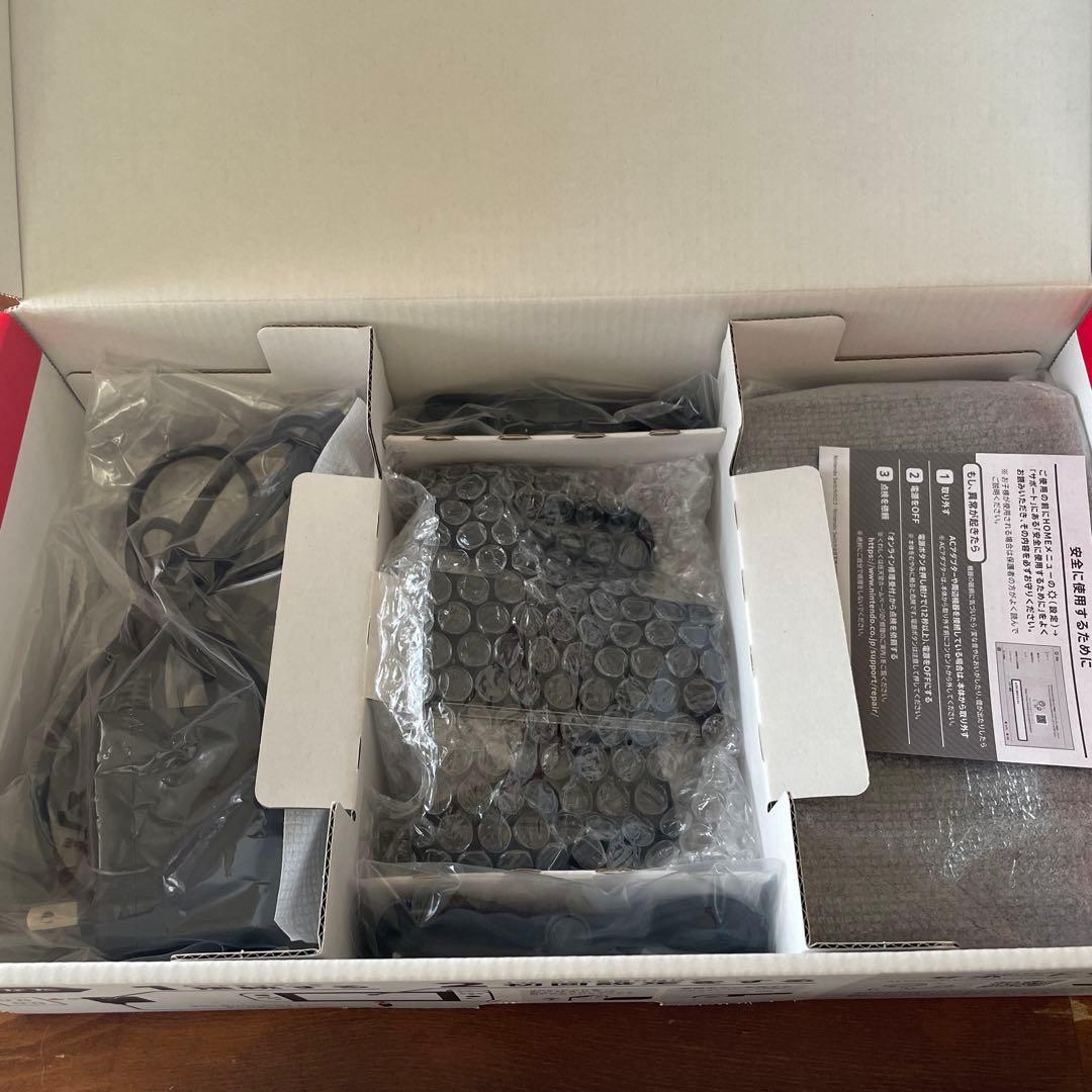 【美品】Nintendo Switch 本体 ジョイコン ピンク×紫