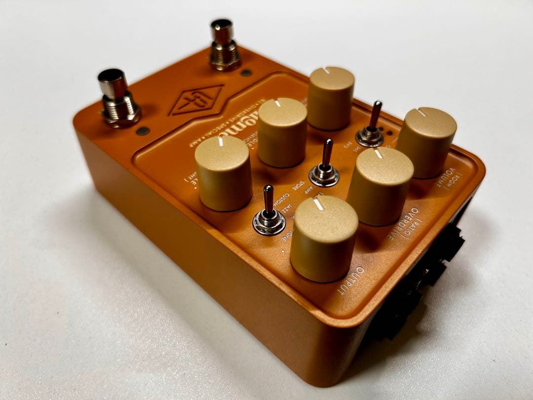 ギター Universal Audio UAFX Enigmatic '82