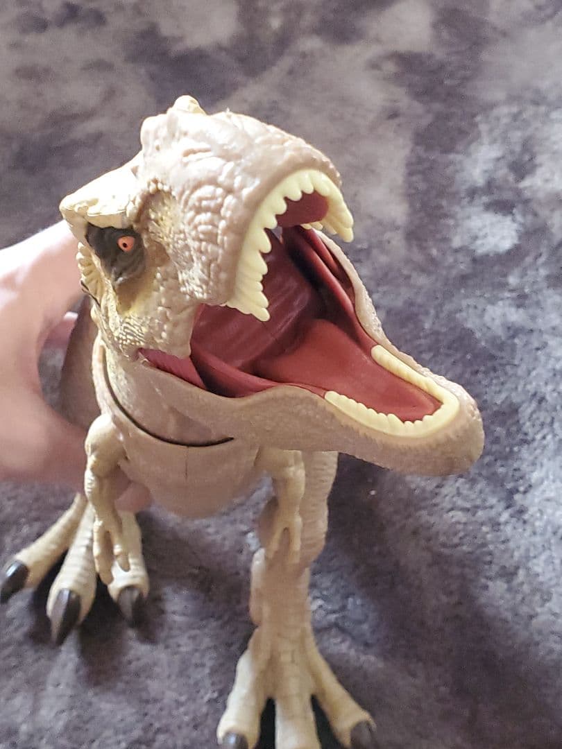 サウンド　ジュラシックワールド　吠えます　ティラノサウルス　恐竜　フィギュア　音