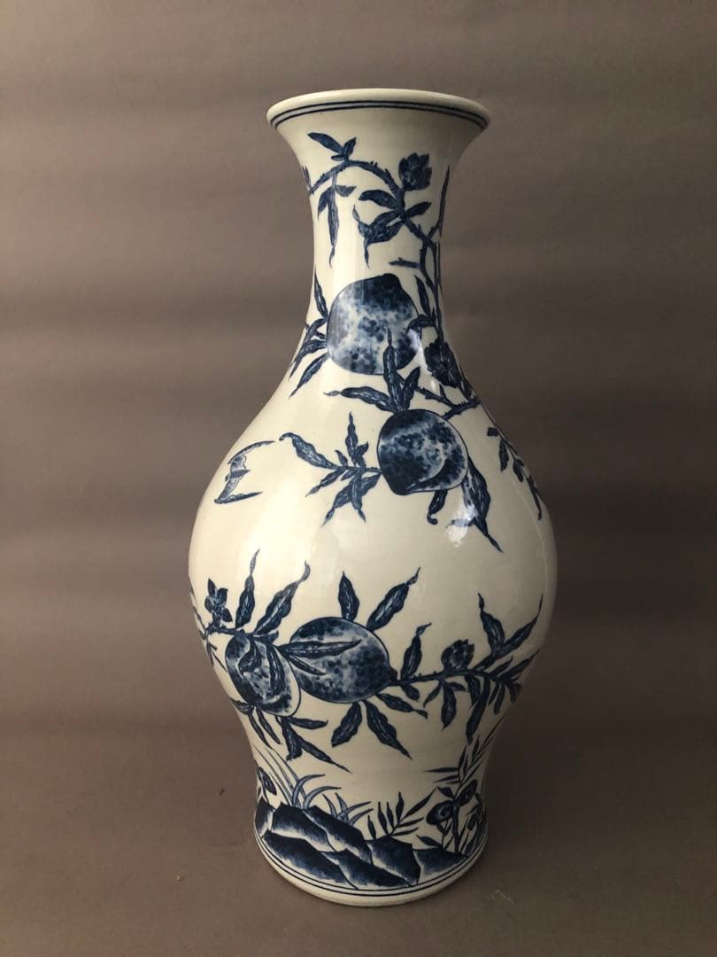 中国骨董　古美術　清朝青花草無花果紋　壷