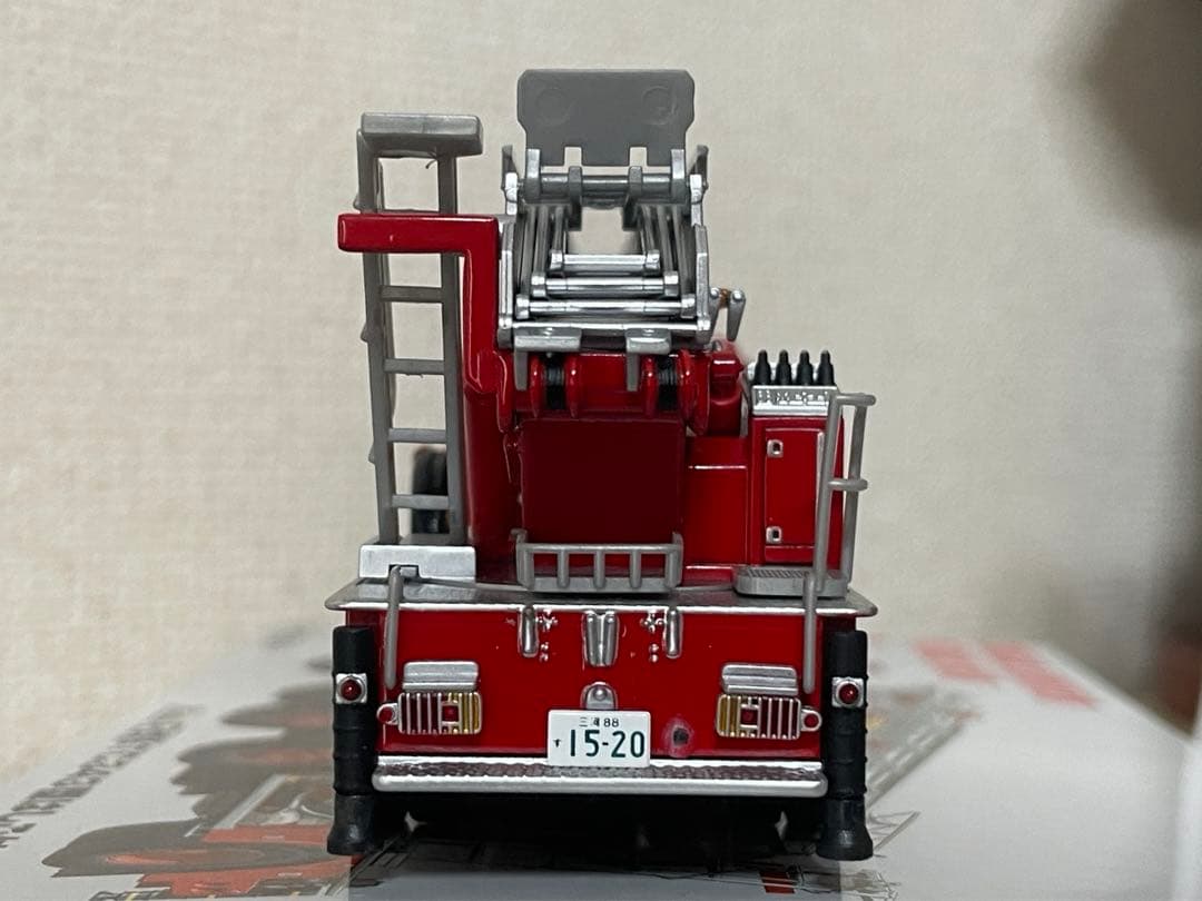 トミカリミテッドヴィンテージ　N24a 日野　TC343型　はしご付消防車