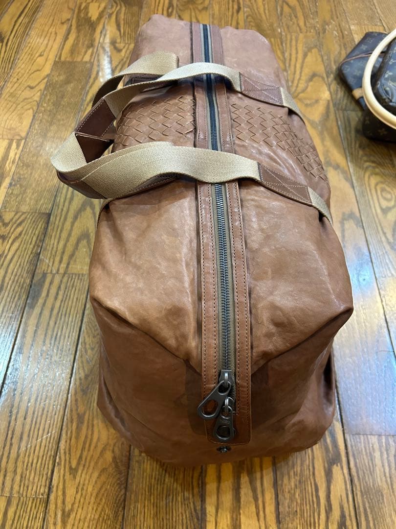 ボッテガヴェネタ イントレチャート レザー ボストンバッグ