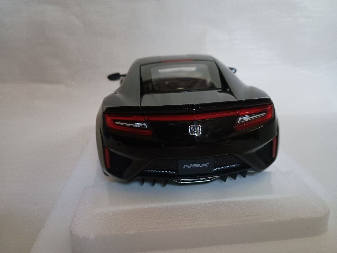 オートアート 1/18 ホンダ　NSX (ＮＣ1)
