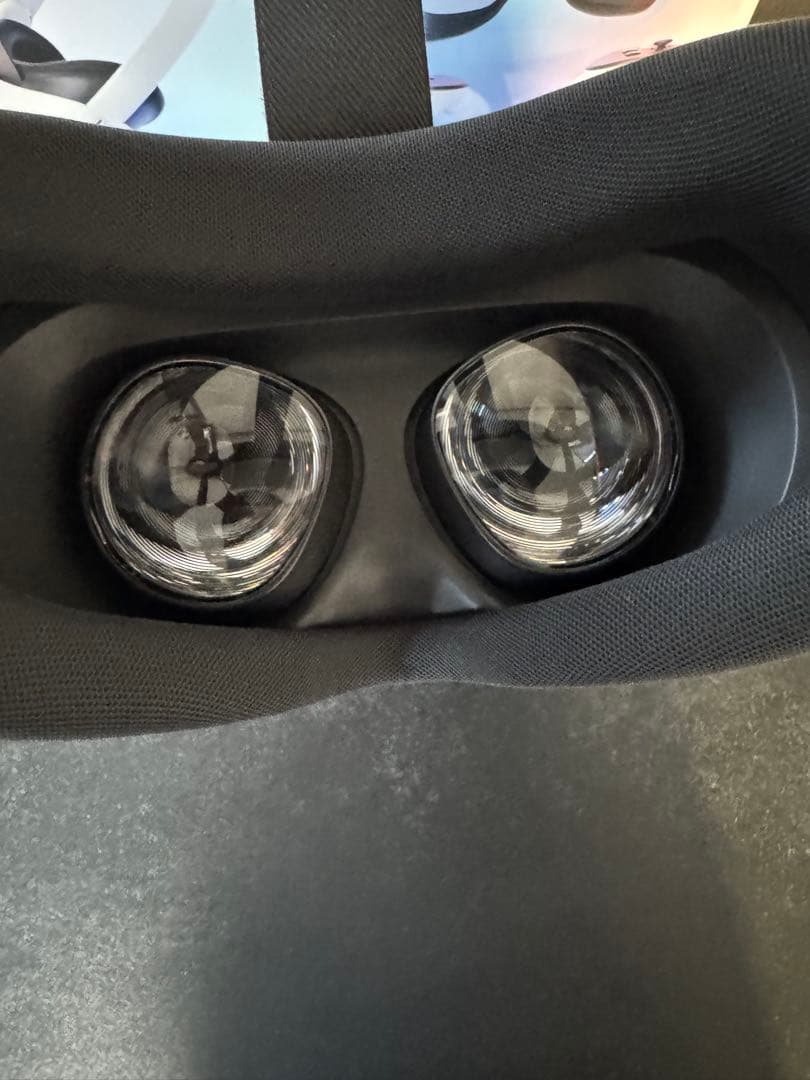 【美品】 Quest 3s ＋ ヘッドストラップ