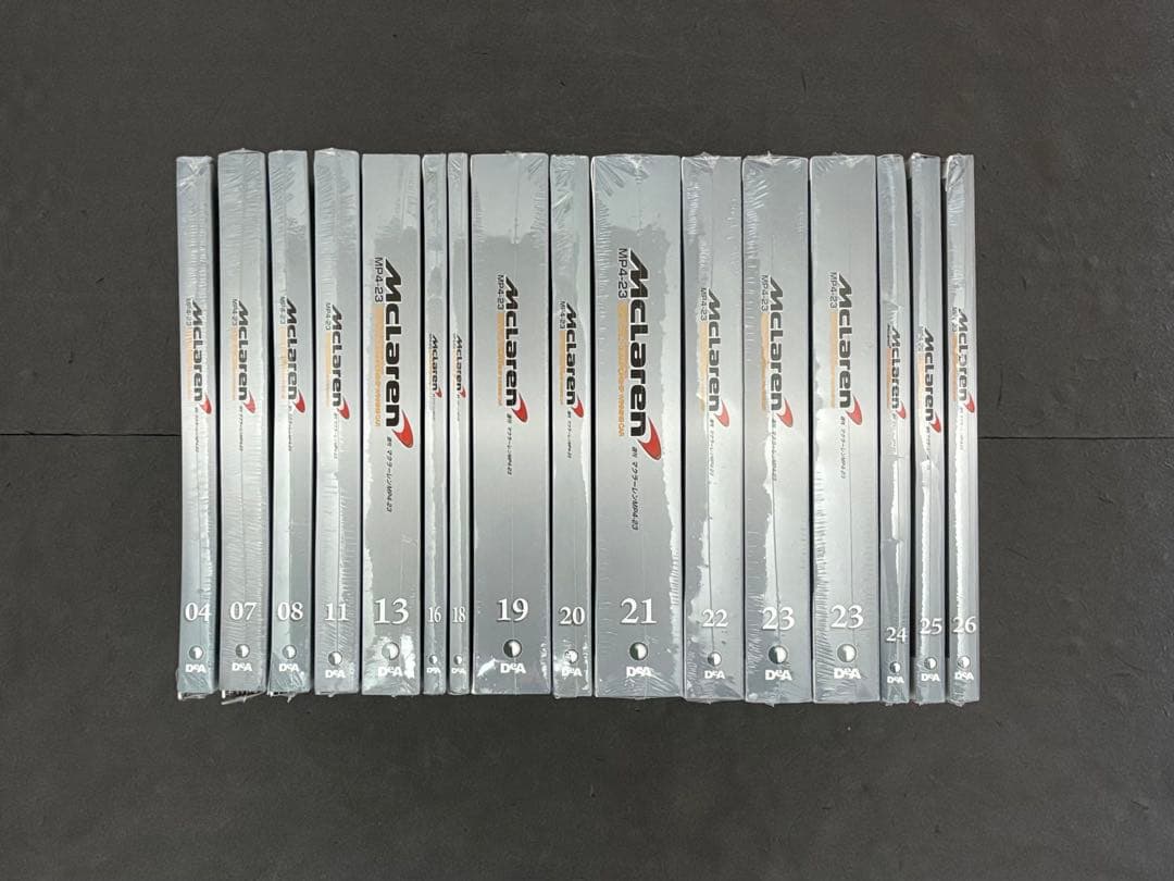 デアゴスティーニ　マクラーレン　MP4/4 セナ　MP4-23 ハミルトン