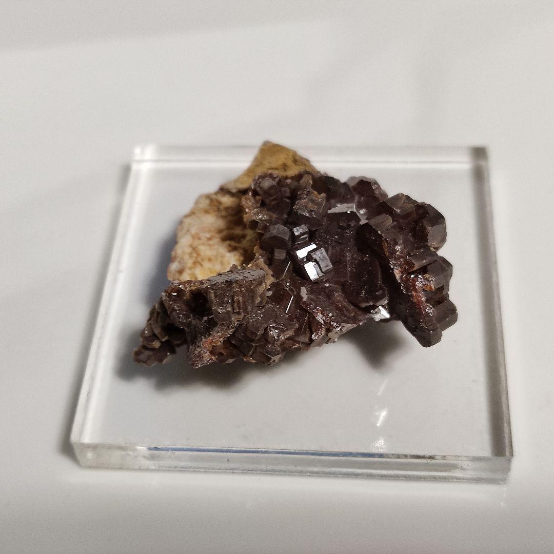 パワーストーン　天然石　原石　バナディナイト「バナジン鉛鉱」　30g　No965