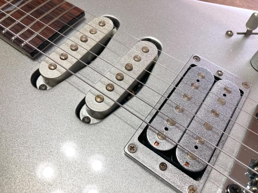 L D　エレキギター　シルバー