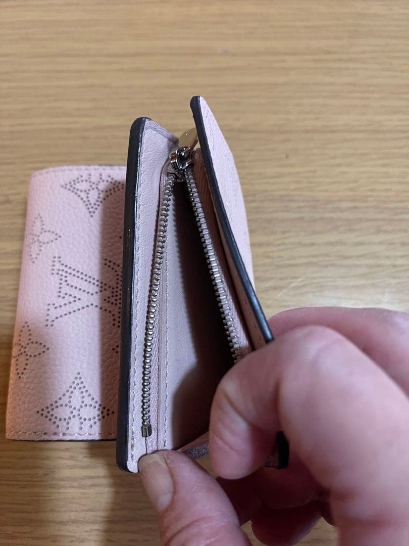 ルイヴィトン　三つ折り財布　ポルトフォイユ　イリスXS