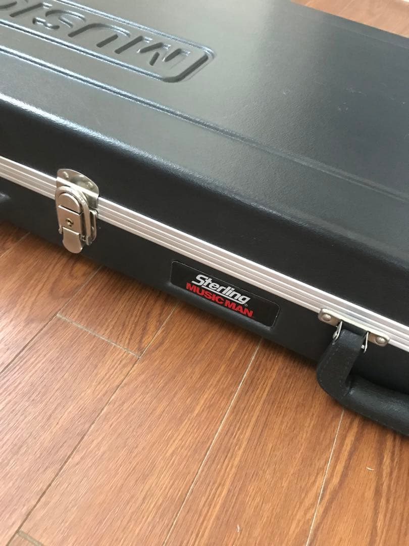 Sterling by MUSIC MAN Joe Dart ももみ