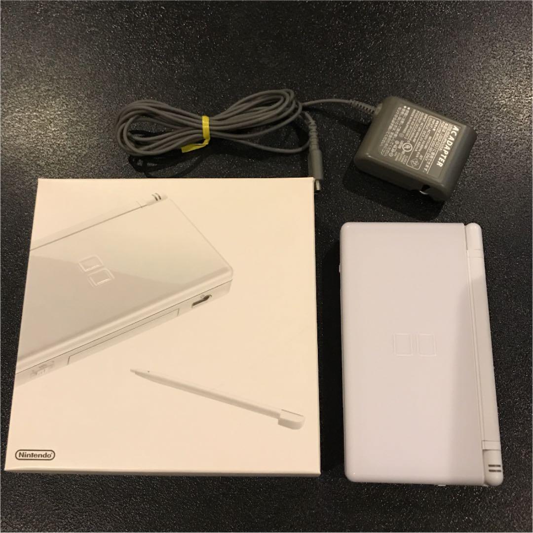 【中古品】NINTENDO DS lite 充電ケーブル付き