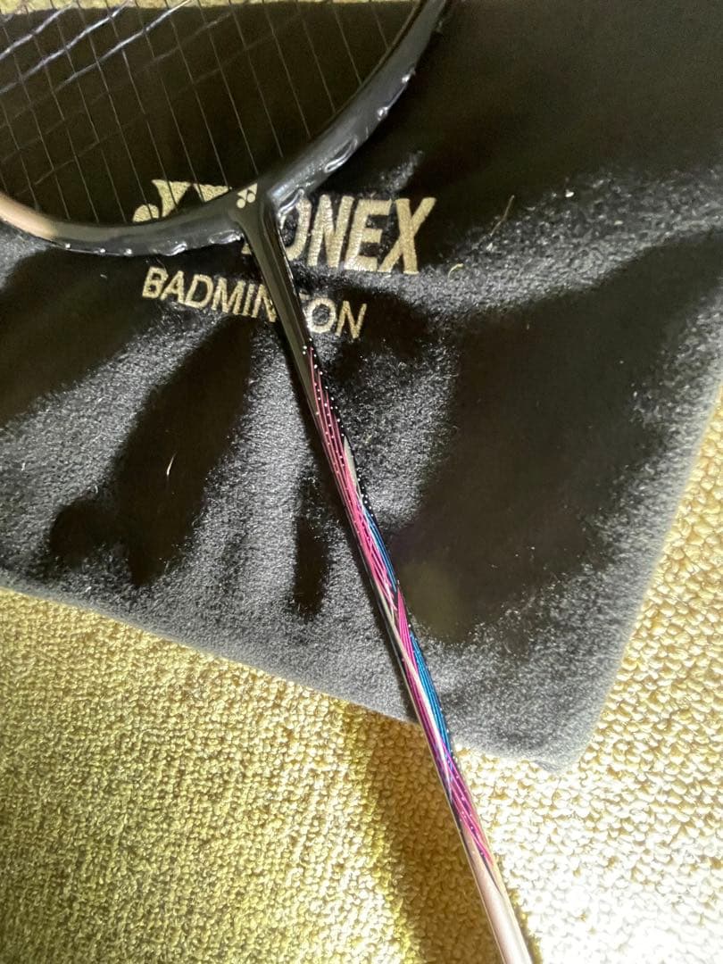 Astrox55A 5UG5 シャンパン ガット・グリップ・収納袋付き