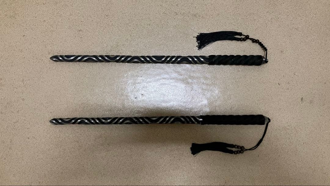 鉄鞭 鋼鞭 双鞭 カリ 中国武術功夫カンフー鉄鐧狼牙棒太極拳模擬刀模造刀漢剣漢刀