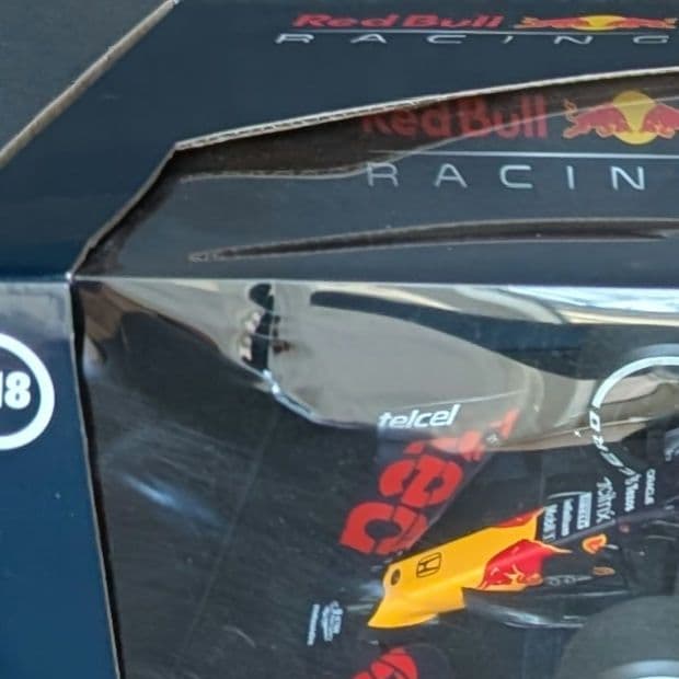 ミニチャンプス 1/18 レッドブル ホンダ RB16B M.フェルスタッペン