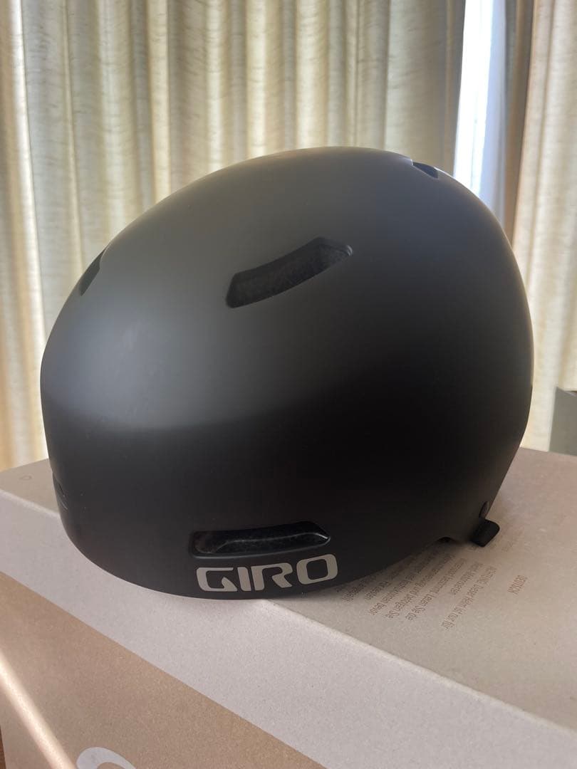 Giro スノーボードヘルメット マットブラック　未使用　XL