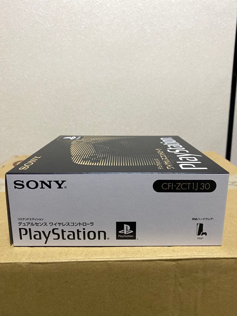 DualSenseワイヤレスコントローラー 30周年アニバーサリー リミテッド