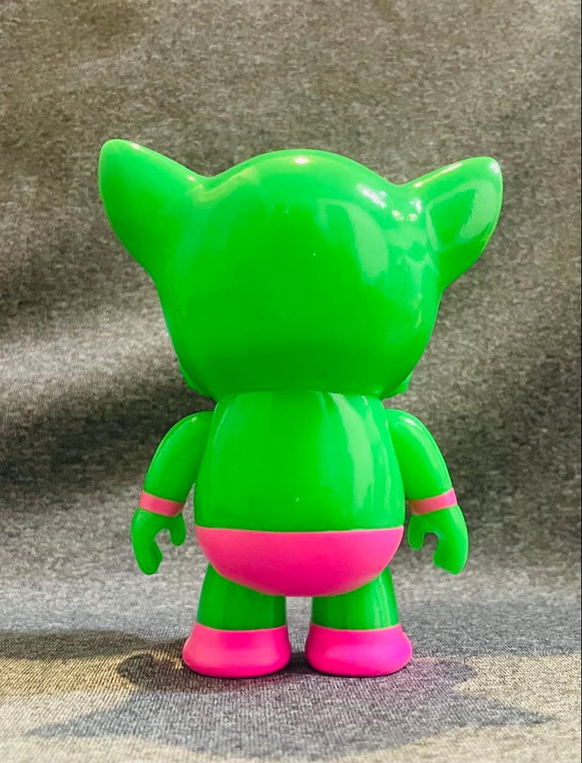 One up アートジャンキー　カームキャットレスラー　ソフビ