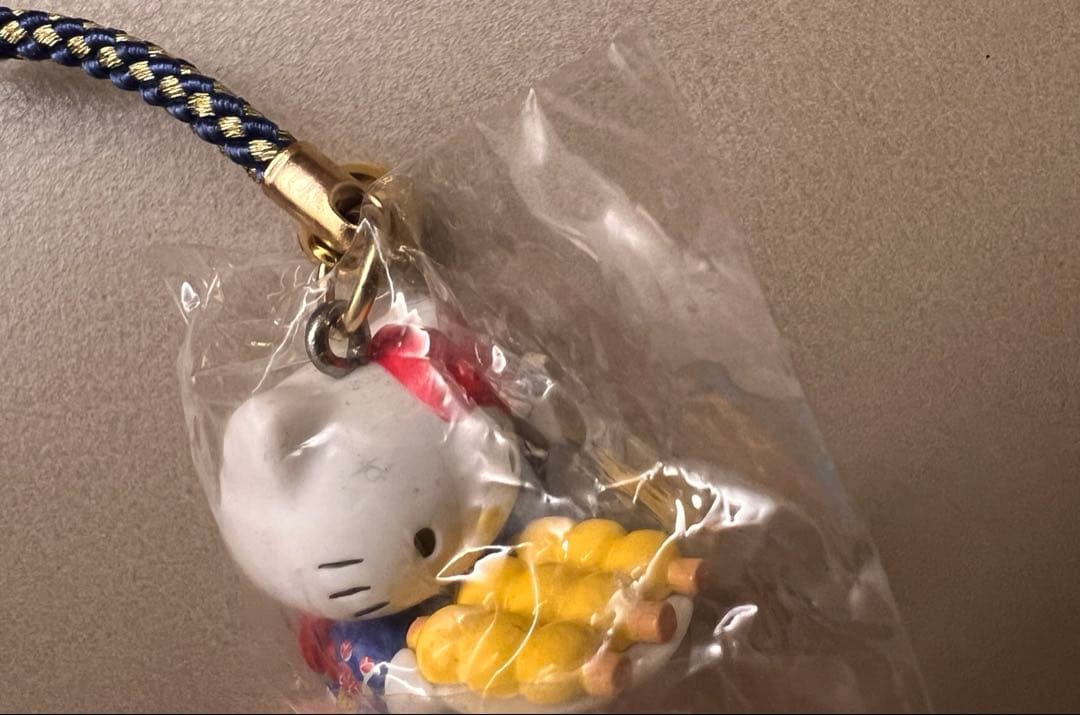 激レア【ご当地キティ】岡山限定　きびだんご　根付け　ストラップ