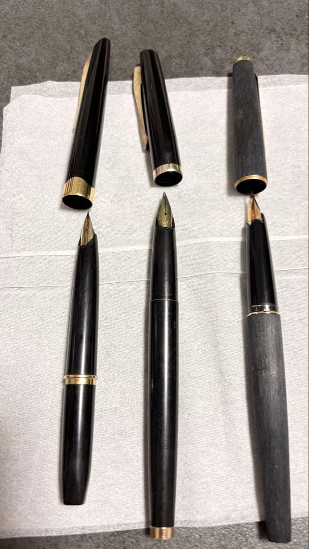 万年筆ペン先 585一つ、14k一つ