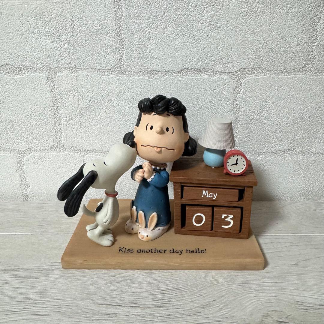 スヌーピー ルーシー フィギュア 万年カレンダー ホールマーク