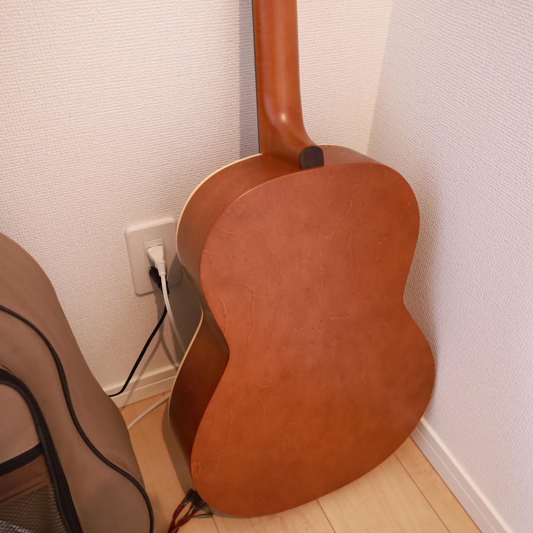 ●Art & Lutherie アコースティックギター ブラウン　ケース付き