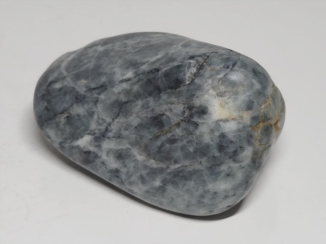 糸魚川㊹ 翡翠 94g ヒスイ 原石 鑑賞石 自然石 誕生石 鉱物 鉱石 水石