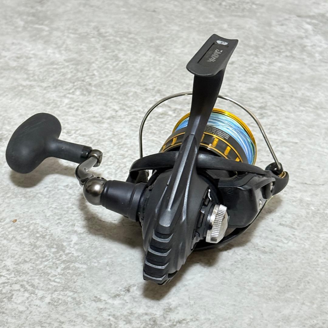 ☆極美品☆ダイワ スピニングリール BG 3500H/DAIWA
