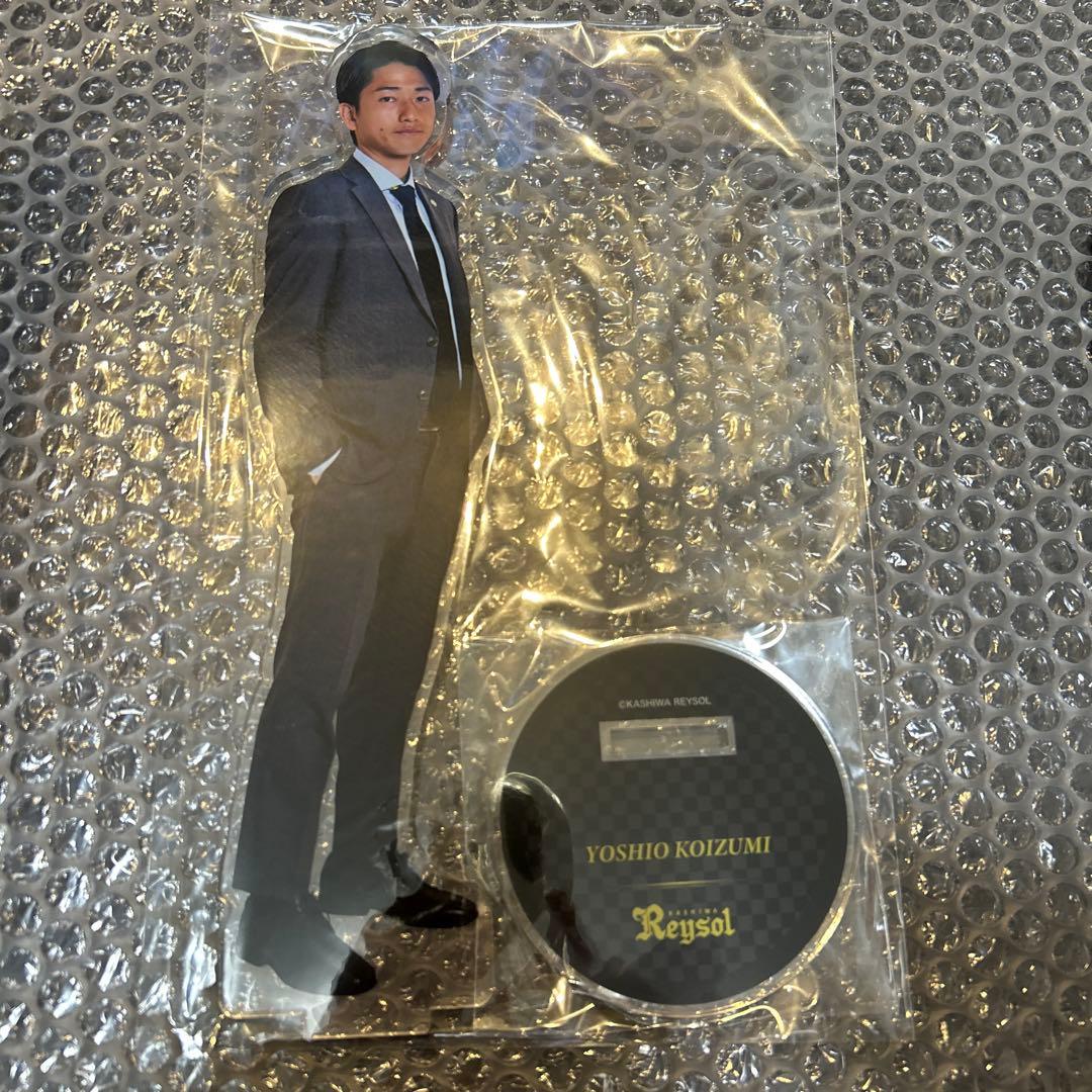 柏レイソル2025 スーツラッフルくじ No.8小泉佳穂 特大アクスタ＆うちわ