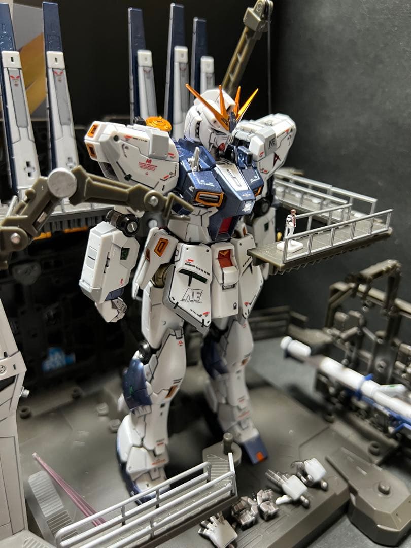 RG 1/144 νガンダム　ダブルフィンファンネル装備型サイドF限定完成品