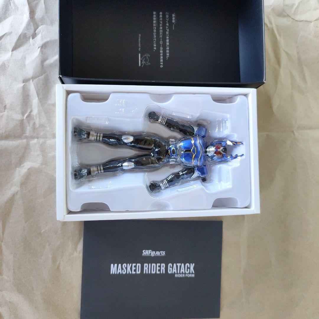 S.H.Figuarts 仮面ライダー真骨彫　カブト　ガタック　2体セット