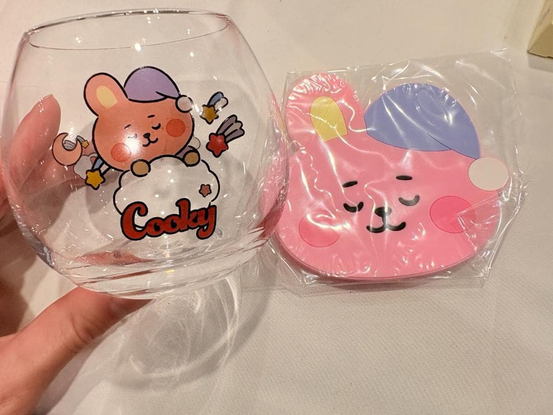 【未使用品】BTS グッズまとめ売り BT21 マスコット フィギュア グラス等