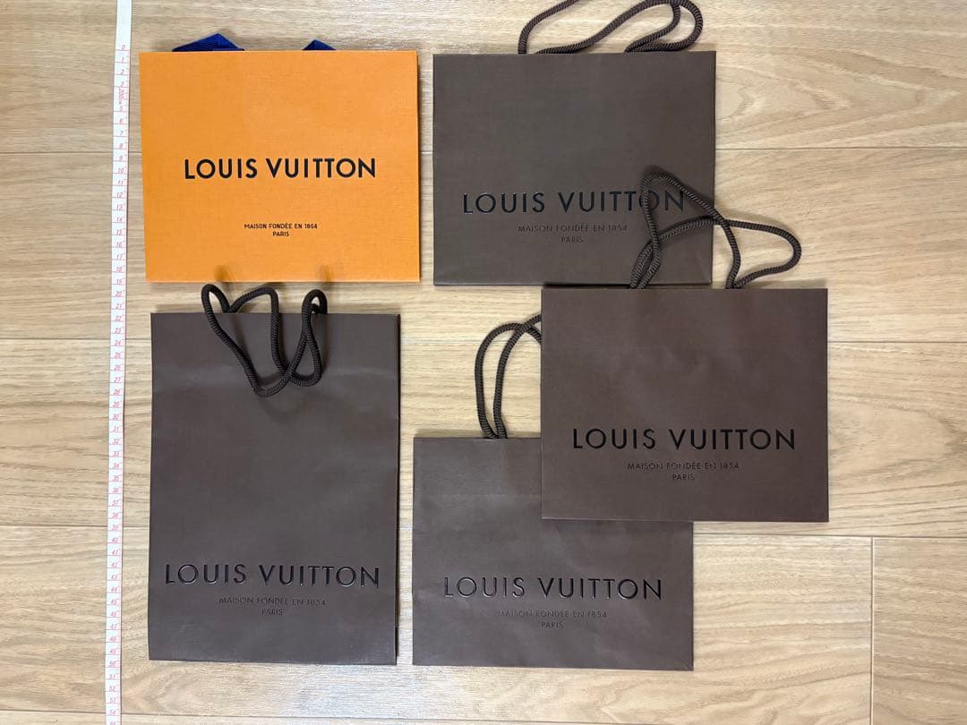 【まとめ売り】ブランド紙袋 ショッパー 30枚＋1枚　GUCCI紐4本