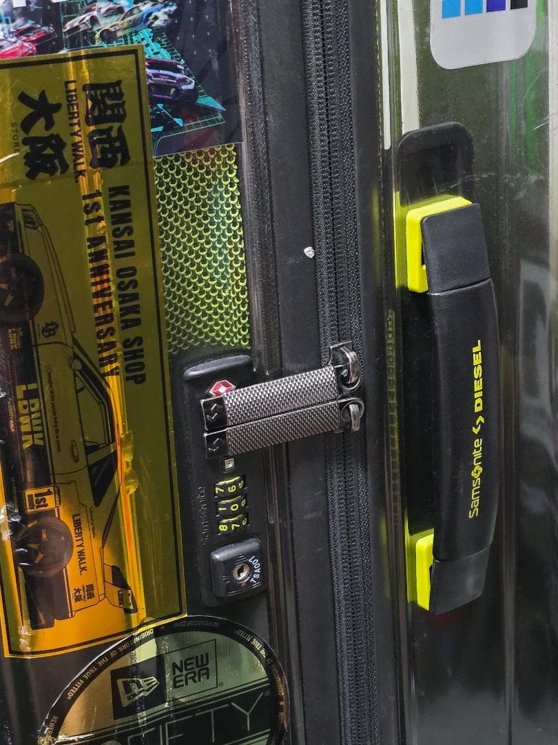 サムソナイト | ネオパルス×ディーゼル スピナー75 Black/Yellow