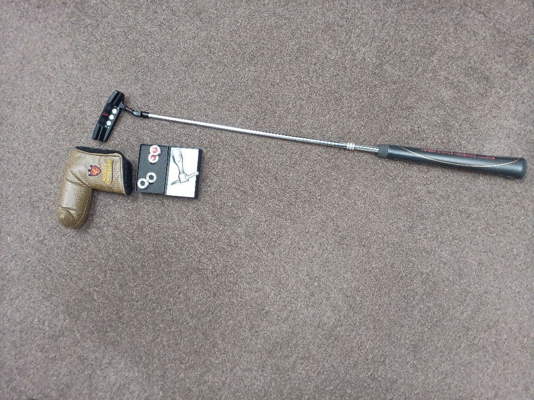 タイトリスト　スコッティキャメロン　モンスタースカル　ツイストネック　パター