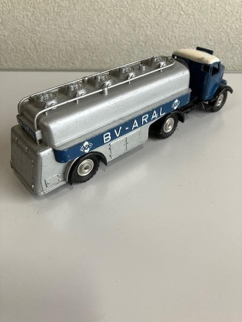 メルクリン　MAN BV-ARAL タンカー