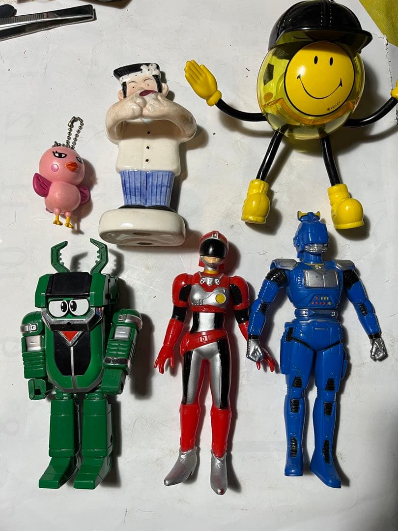 カブタック、クワジーロ、赤レンジャー、ロボコップなど全6点