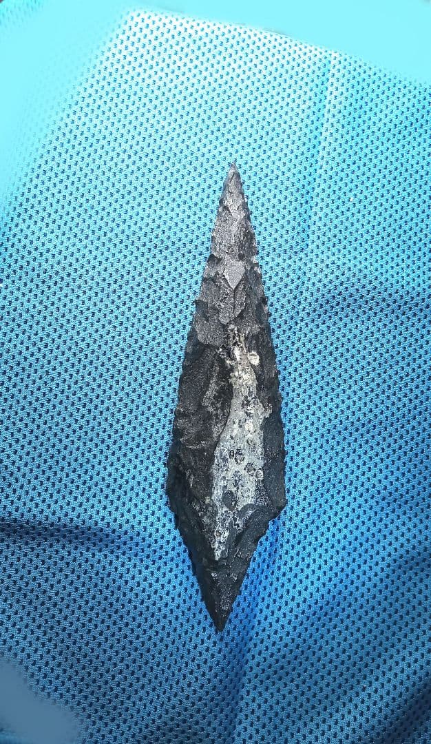 旧石器時代 尖頭器 石器 397 ほぼ完品　サヌカイト模写