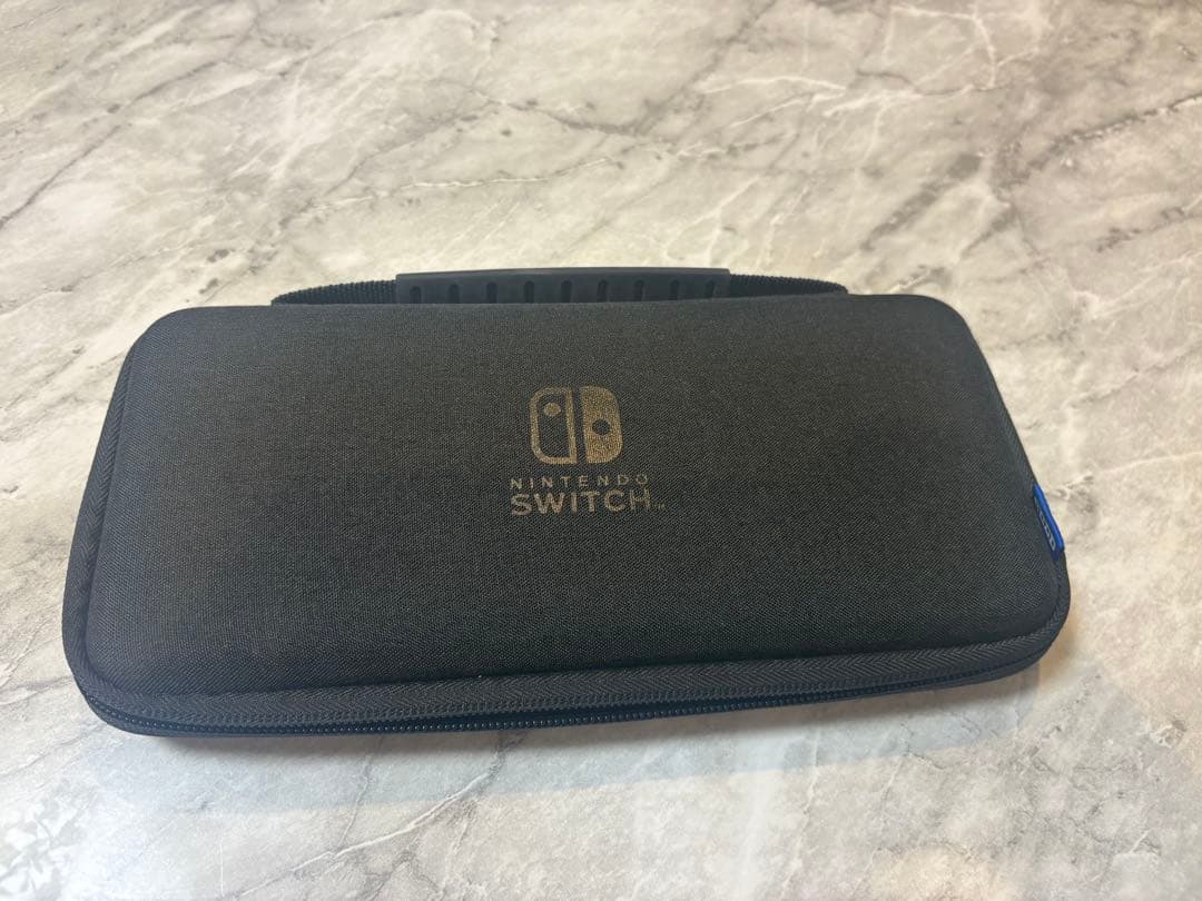 Switch本体と付属品＋Switchケース(黒)