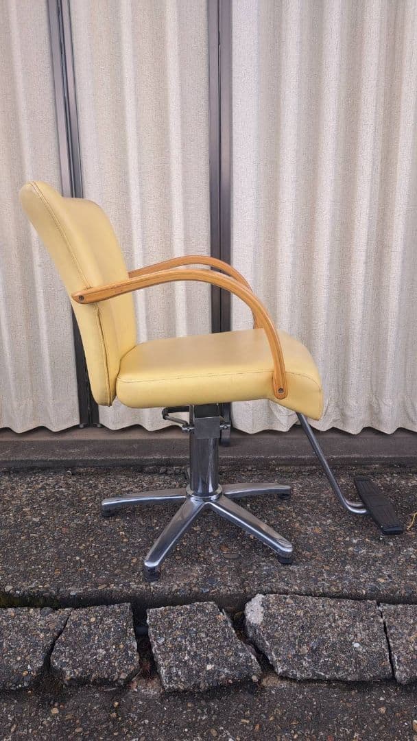 タカラベルモント　鏡　スタイリングチェア　美容室　理容室　引取限定　千葉県