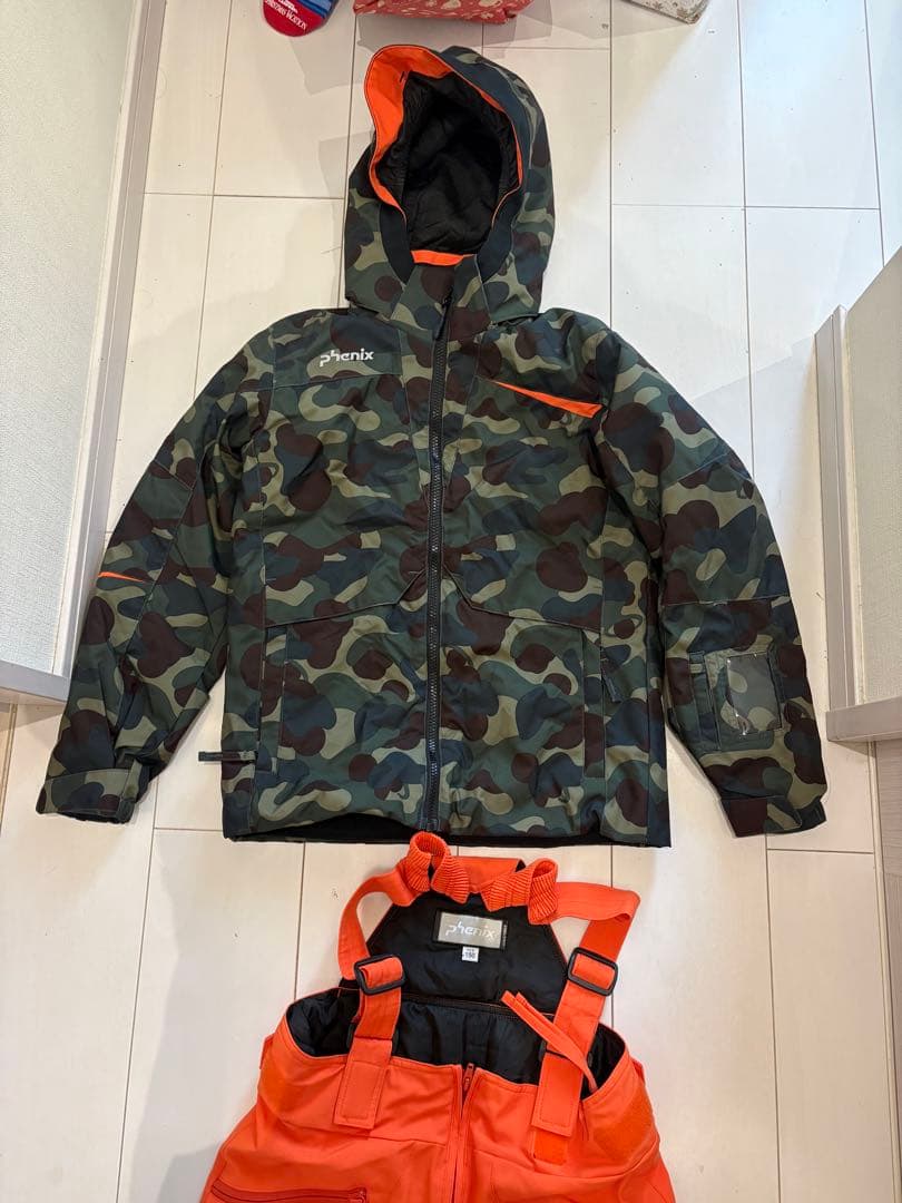 美品　フェニックス　セットアップ　スキーウェア　男の子　150