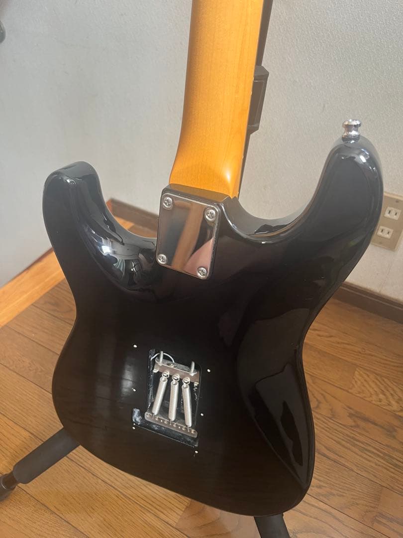 suhr JE-Line Classic S Ash HSS リフィニッシュ品