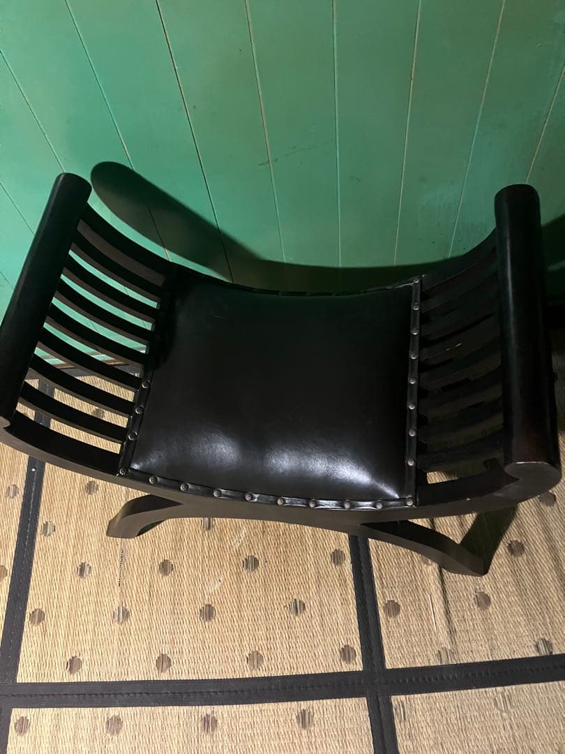 カルティニチェア　一人掛け　黒レザーシート　アジアン　スツール　家具