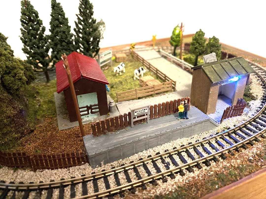 Nゲージ　鉄道　ミニジオラマレイアウト　牧場のある情景　bトレイン専用　駅