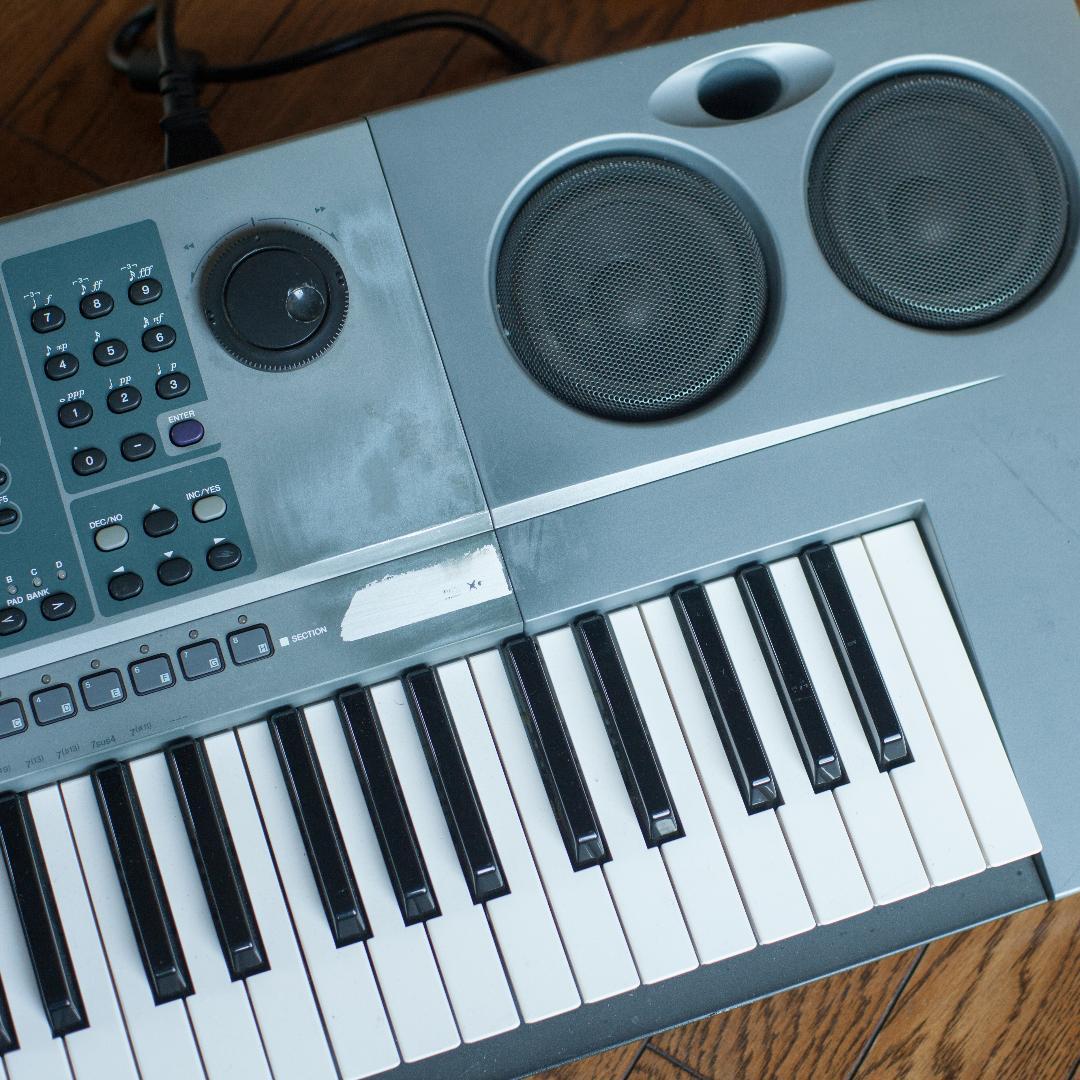 ヤマハ Yamaha EOS B2000 シンセサイザー キーボード QY700