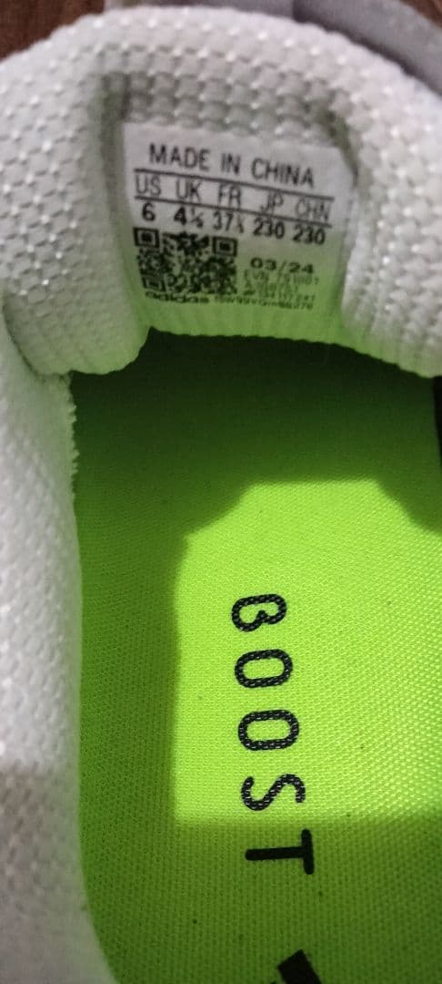 ホワイト ゴルフシューズ BOOST