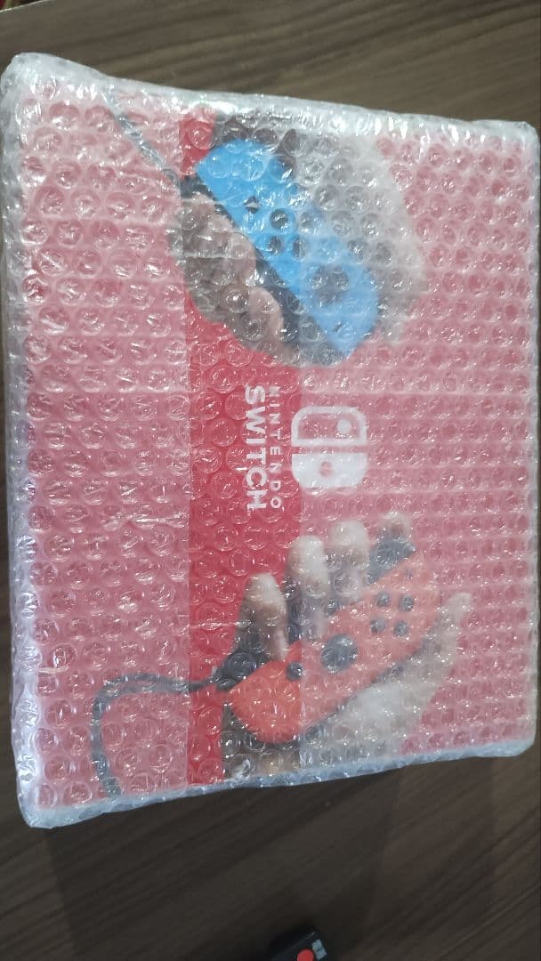 未開封　Nintendo Switch本体 青/赤 Joy-Con付き