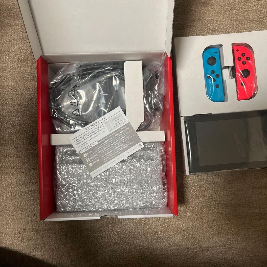 Nintendo Switch ネオンブルー/ネオンレッド　未使用