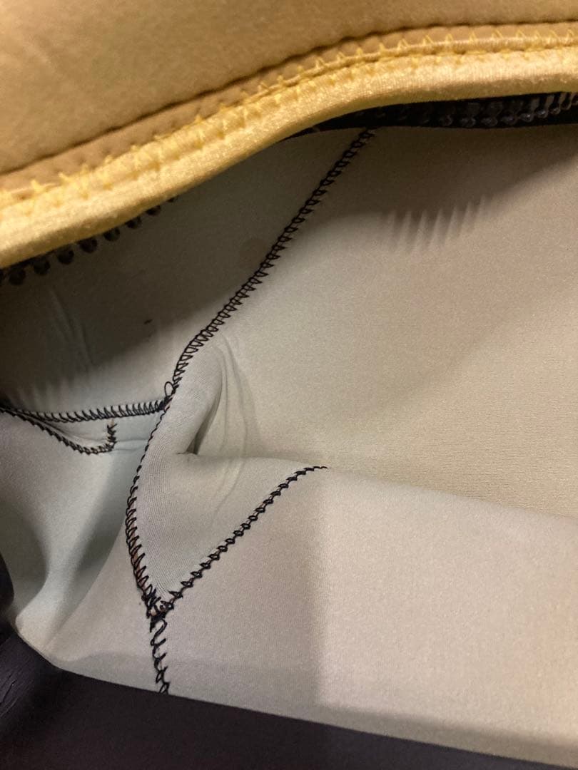 ZEROドライスーツ 黒/黄色