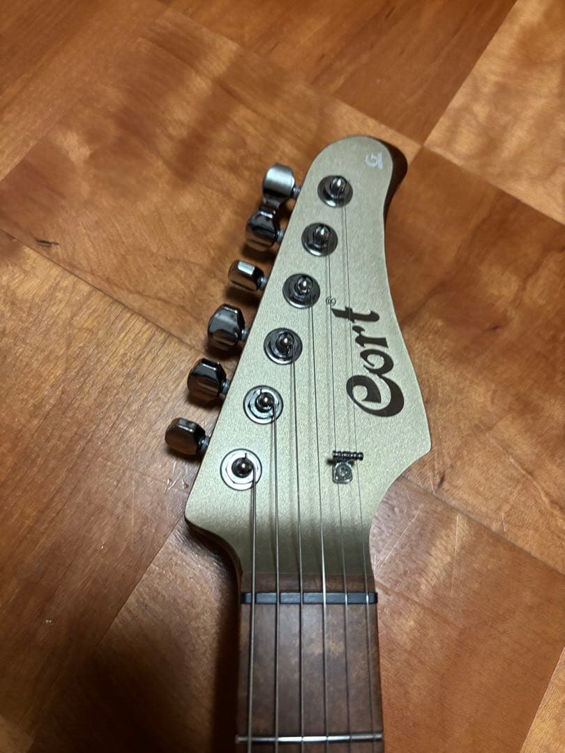 cort g300 pro ゴールド　ストラトキャスター タイプ