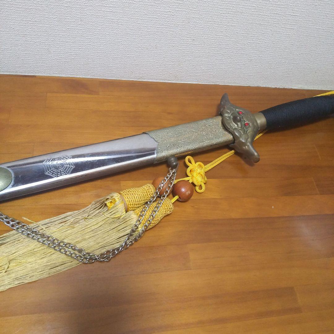 中国剣 装飾的な武器 赤い宝石付き