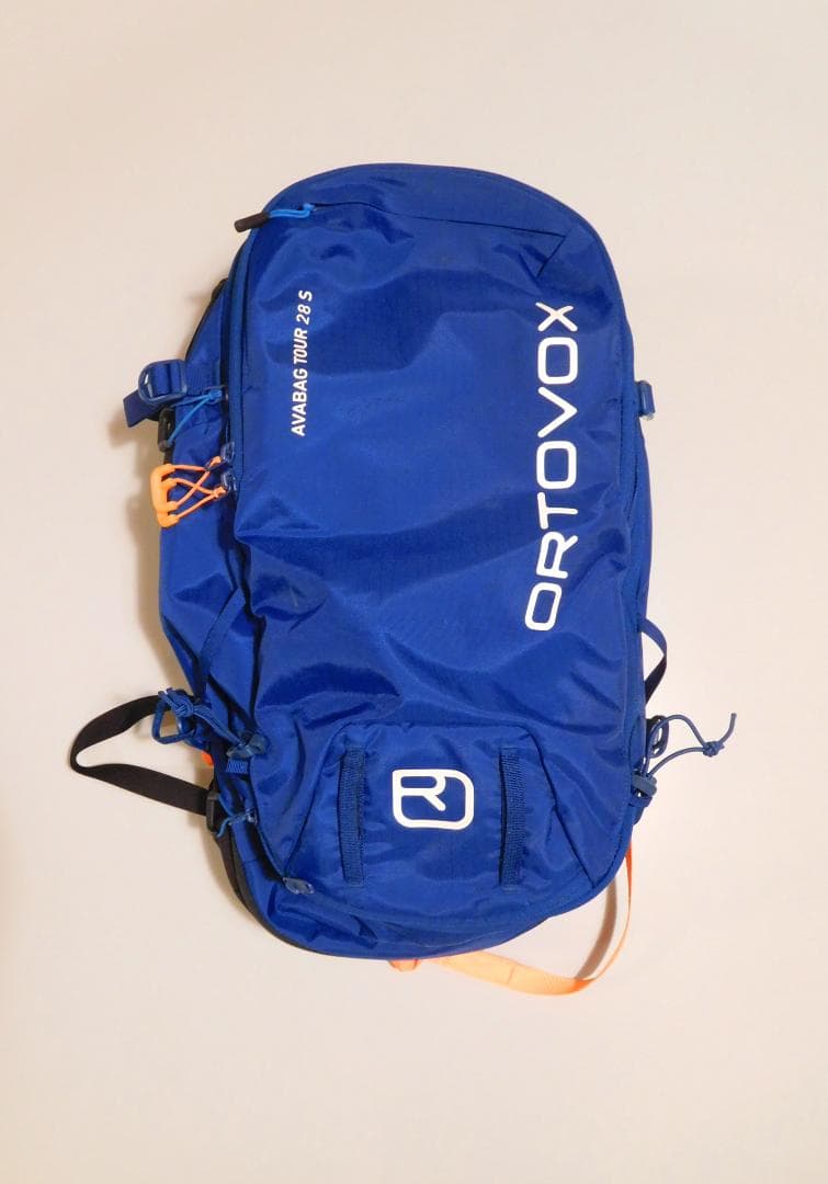 電動アバランチエアバッグORTOVOX AVALANCHE AIRBAG 3.0